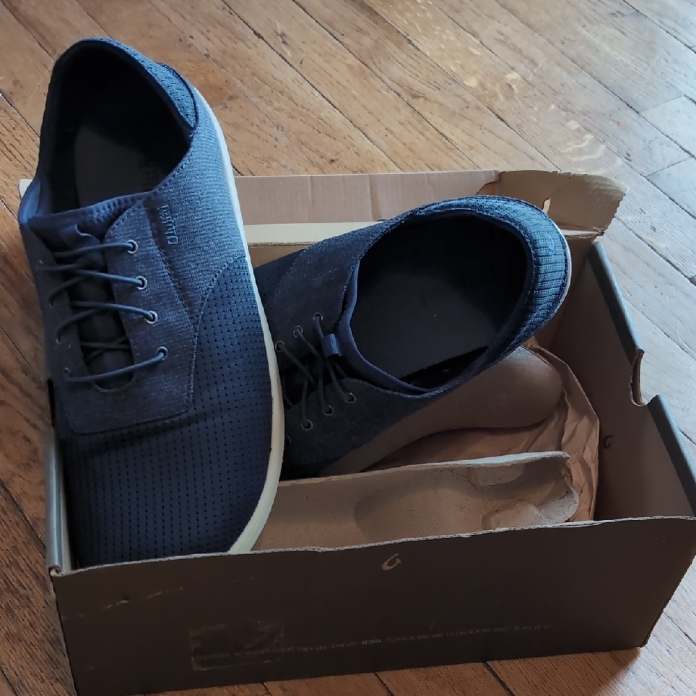 OluKai Men's Black and Gray Sneakers - Picture 7 of 7